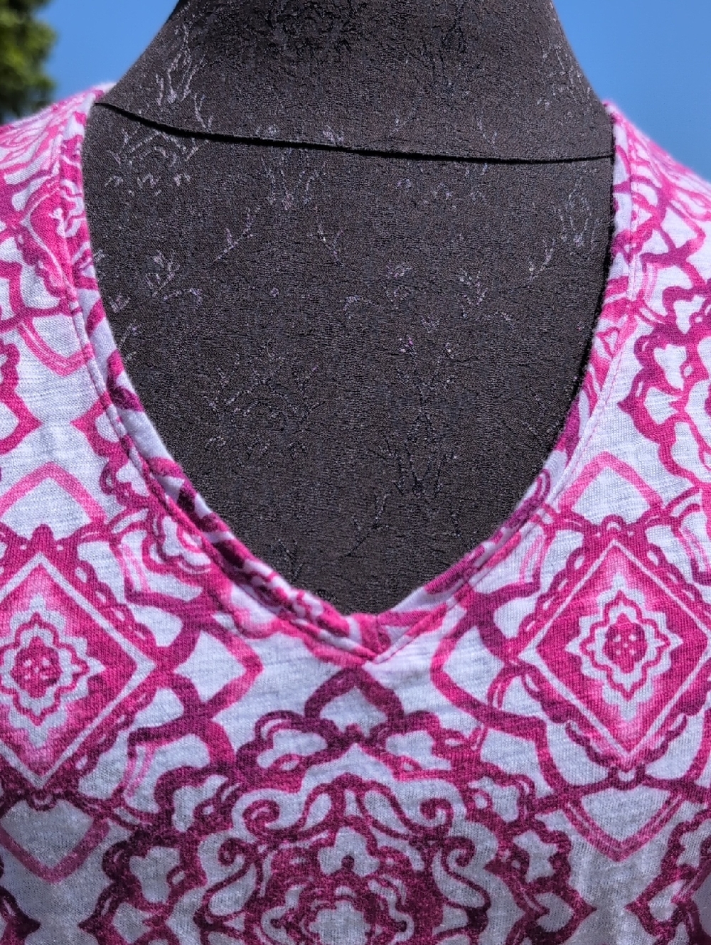 Chico's White Top with Pink & Fuchsia Floral Swirl - Picture 3 of 5